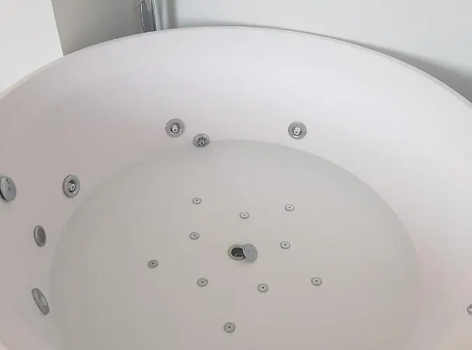 Apartment Dos Alas Rojas, Casa Con Jacuzzi Dos Personas Melida (Valladolid)